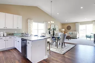 5200 Mustang Dr, Woodbury, MN 55129 - Photo 9