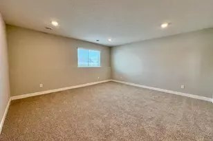 5200 Mustang Dr, Woodbury, MN 55129 - Photo 29