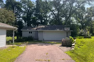 109 Whitman Street S, Lake Benton, MN 56149 - Photo 3