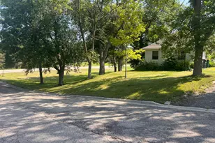 109 Whitman Street S, Lake Benton, MN 56149 - Photo 5