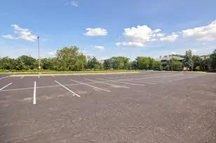 750 Summit Ave, Saint Paul, MN 55105 - Photo 9