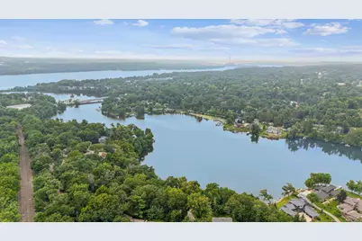 621 Mallalieu Drive, Hudson, WI 54016 - Photo 5