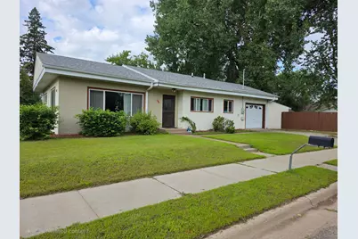 704 1st Avenue NE, Brainerd, MN 56401 - Photo 1