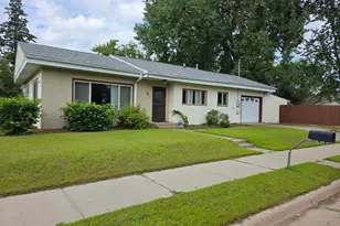 704 1st Ave NE, Brainerd, MN 56401 - Photo 1