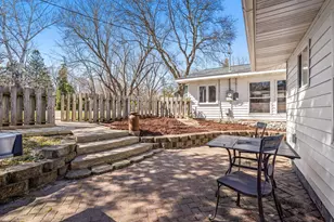 1812 Oakview Ln N, Plymouth, MN 55441 - Photo 33