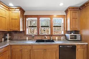 1812 Oakview Ln N, Plymouth, MN 55441 - Photo 11