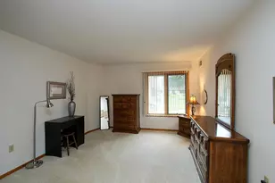 250 Freemont Ave SE, Hutchinson, MN 55350 - Photo 9