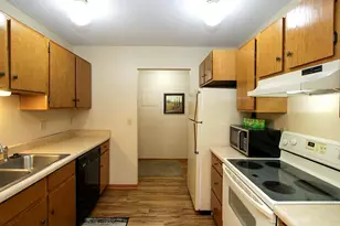 250 Freemont Ave SE, Hutchinson, MN 55350 - Photo 5