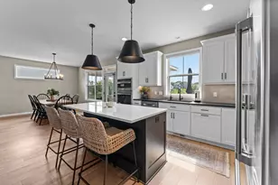 5062 Boulder Ln, Chaska, MN 55318 - Photo 3