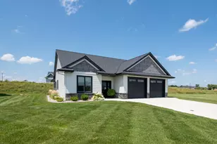 1026 Mahoe Wy, Mankato, MN 56001 - Photo 1