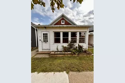 813 E Mark Street, Winona, MN 55987 - Photo 1