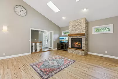 616 Brown Street SW, Hutchinson, MN 55350 - Photo 3