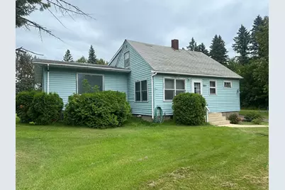 301 Pleasant Avenue NW, Warroad, MN 56763 - Photo 1