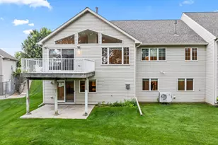 980 Aurora Cir, Red Wing, MN 55066 - Photo 5