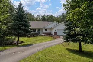 204 Stonehenge Dr, Mankato, MN 56001 - Photo 1