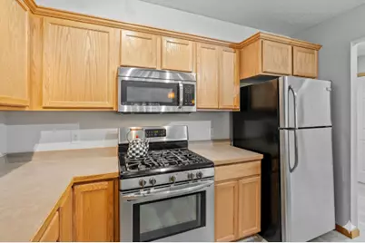 6121 32nd Avenue N, Crystal, MN 55422 - Photo 9