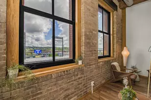 289 5th St E, Saint Paul, MN 55101 - Photo 7