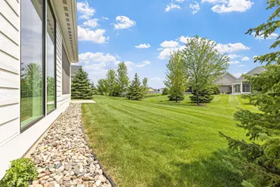 2732 Bentley Drive SW, Rochester, MN 55902 - Photo 31