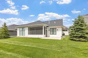 2732 Bentley Dr SW, Rochester, MN 55902 - Photo 5