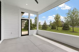 2732 Bentley Dr SW, Rochester, MN 55902 - Photo 15