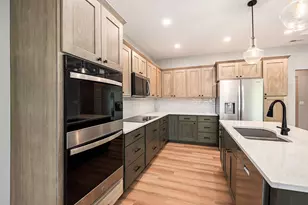 717 Tallgrass Cir, Luverne, MN 56156 - Photo 9