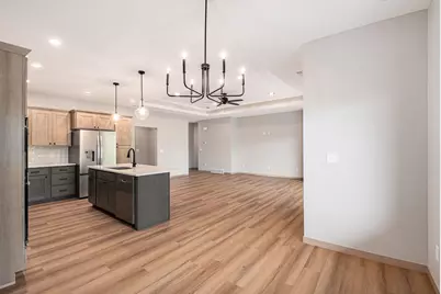 717 Tallgrass Circle, Luverne, MN 56156 - Photo 7