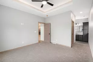 717 Tallgrass Cir, Luverne, MN 56156 - Photo 13