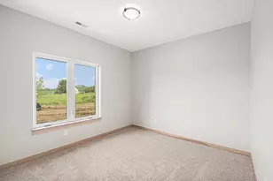 717 Tallgrass Cir, Luverne, MN 56156 - Photo 17