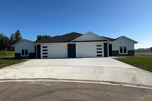 717 Tallgrass Cir, Luverne, MN 56156 - Photo 29