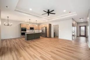 717 Tallgrass Cir, Luverne, MN 56156 - Photo 3