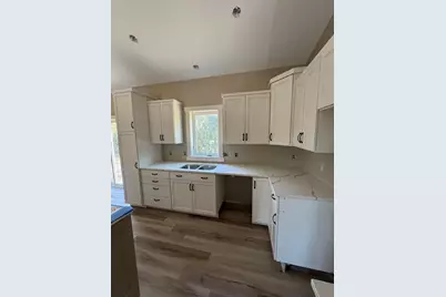 1310 SE Greenleaf Road, Owatonna, MN 55060 - Photo 5