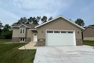 1330 Greenleaf Rd, Owatonna, MN 55060 - Photo 1