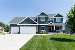 1130 Griffin Ave, Mahtomedi, MN 55115 - Photo 1