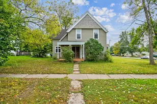 102 N 4th St, River Falls, WI 54022 - Photo 5