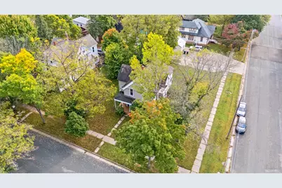 102 N 4th Street, River Falls, WI 54022 - Photo 3