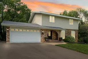 815 Pineview Ln N, Plymouth, MN 55441 - Photo 1