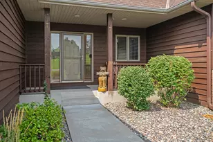 19700 Pembrook Cir, Rogers, MN 55374 - Photo 5