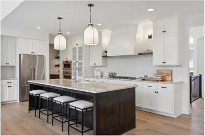 25560 Smithtown Road, Shorewood, MN 55331 - Photo 7