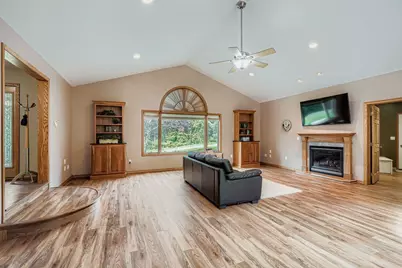 28800 Gaylord Avenue, Cannon Falls, MN 55009 - Photo 5