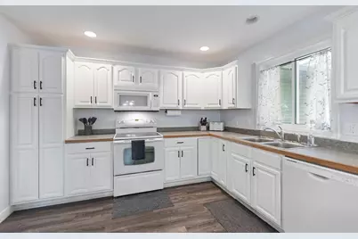 3102 8th Avenue NW, Faribault, MN 55021 - Photo 9