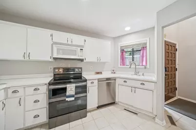 9052 Neill Lake Road #B, Eden Prairie, MN 55347 - Photo 27