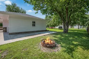 320 S Waterville Ave, Le Center, MN 56057 - Photo 37