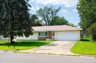 317 16th Ave SE, Saint Cloud, MN 56304 - Photo 1