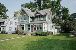 316 W 5th St, Blue Earth, MN 56013 - Photo 1