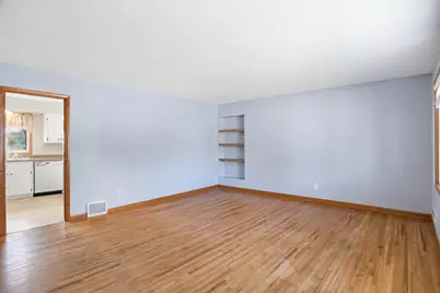 8386 Harkness Road S, Cottage Grove, MN 55016 - Photo 5