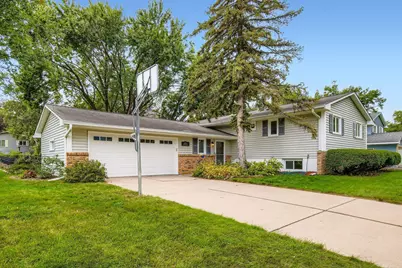 10105 39th Avenue N, Plymouth, MN 55441 - Photo 1