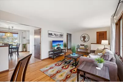 8213 Quinn Road, Bloomington, MN 55437 - Photo 5