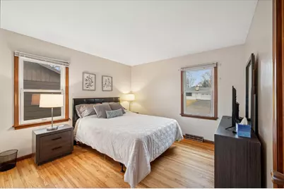 8213 Quinn Road, Bloomington, MN 55437 - Photo 13