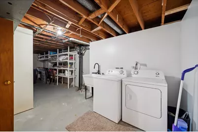 8213 Quinn Road, Bloomington, MN 55437 - Photo 19