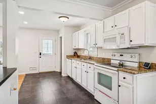 10408 Upton Ave S, Bloomington, MN 55431 - Photo 13